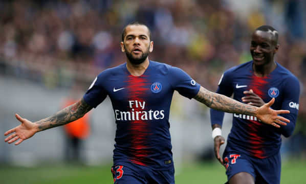 Dani Alves: People in Paris are quite racist, friends suffered there