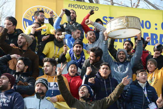 आर्टिकल 370 के हटने के बाद कश्मीर में लौटा फुटबॉल