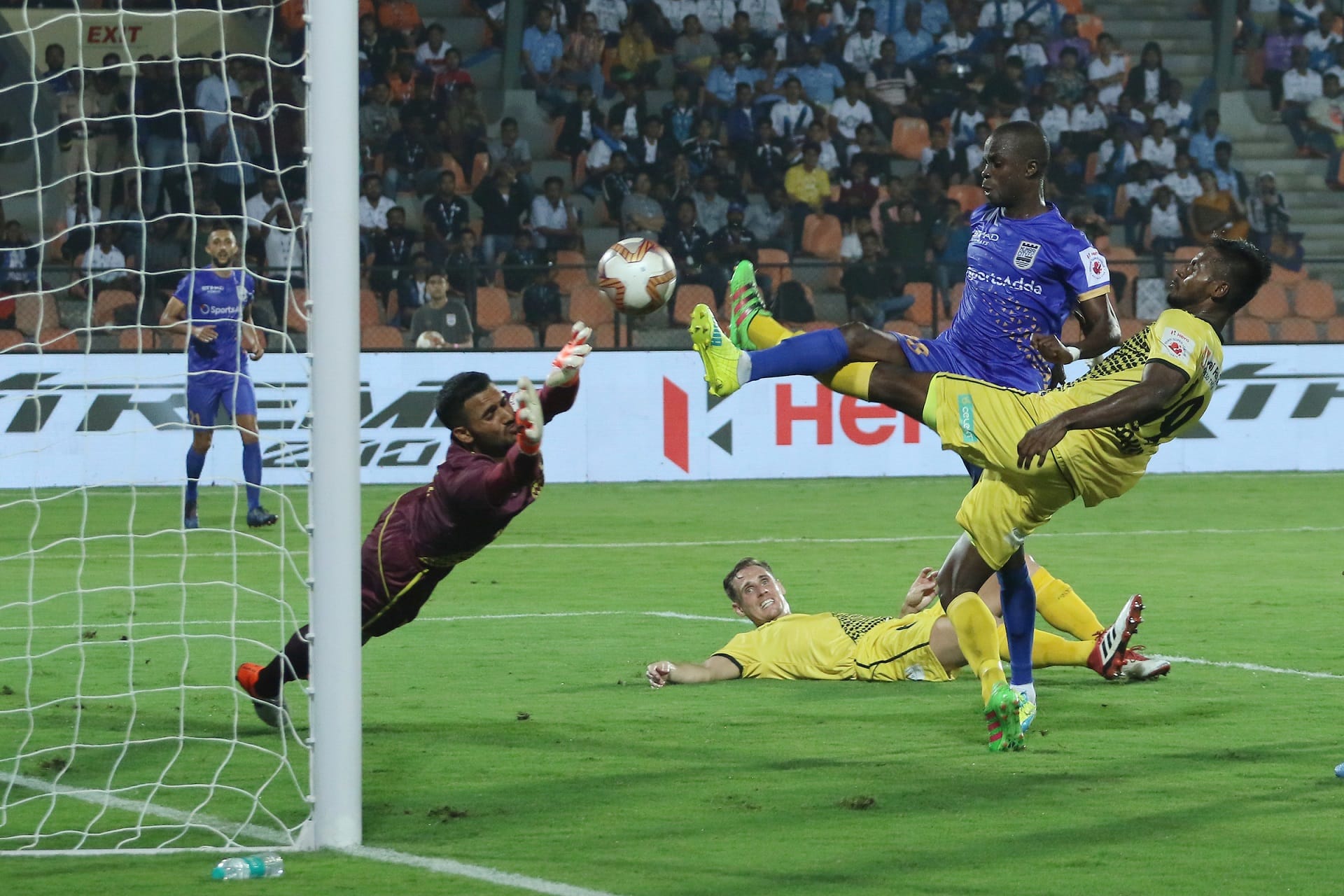 Modou Sougou brace helps 10-man Mumbai City past Hyderabad