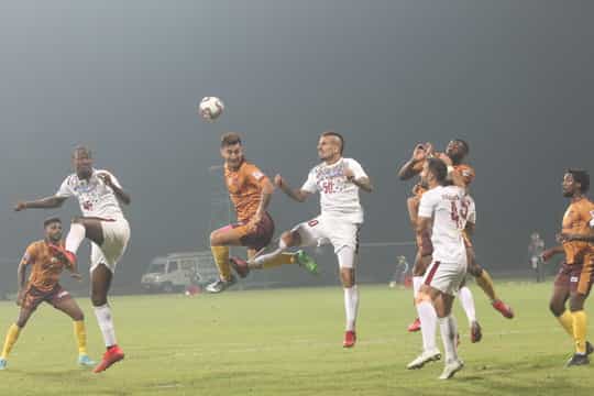 Fran Gonzalez brace as Mohun Bagan edge Gokulam Kerala