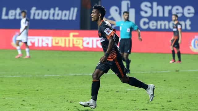 Devendra Murgaonkar saves blushes for FC Goa against SC East Bengal