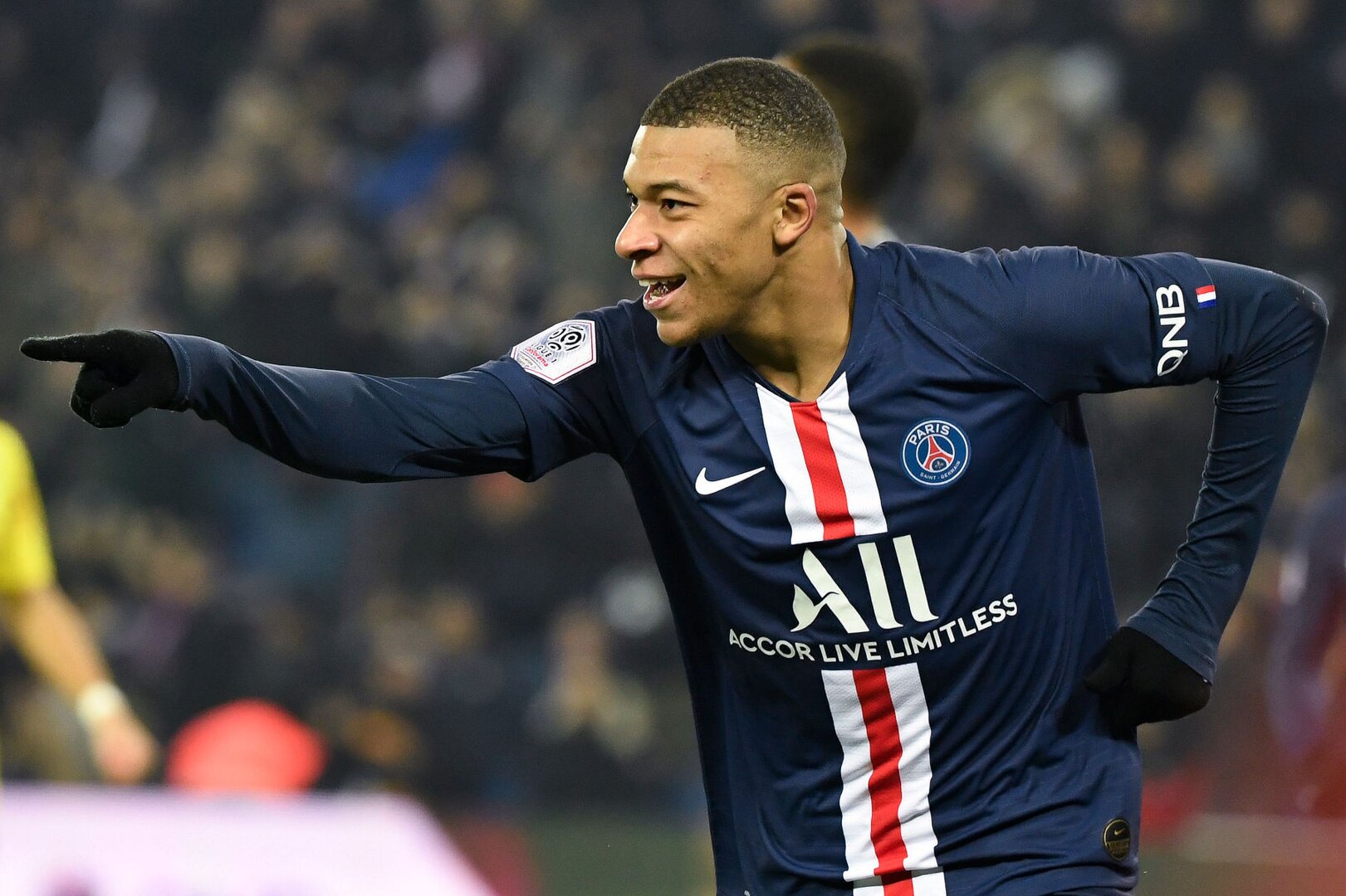 PSG gives Kylian Mbappé 2 weeks to decide on his future: 'We want