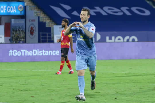 Adam Le Fondre leaves Mumbai City, returns to Sydney FC