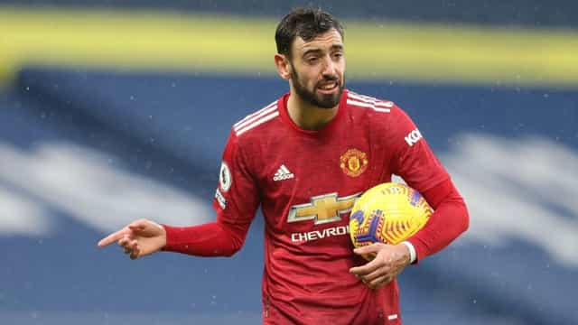 Man United captain Bruno Fernandes urges change in shirt removal booking rule
