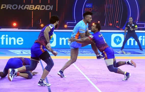 PKL 8: Delhi battle Gujarat, Warriors lock horns with Telugu