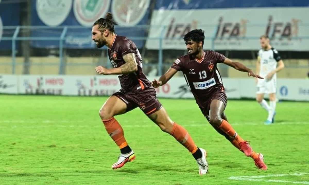 Luka Majcen helps Gokulam Kerala steal a point against Mohammedan SC