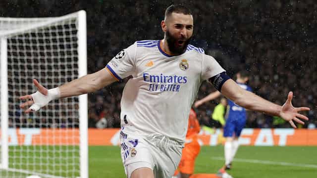 Who are only players to score successive Champions League hat-tricks?