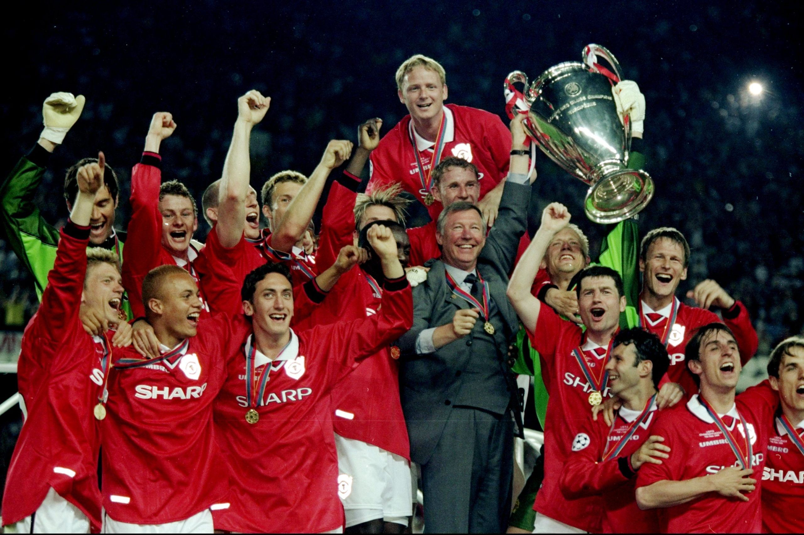 how-many-trophies-have-manchester-united-won-in-their-history