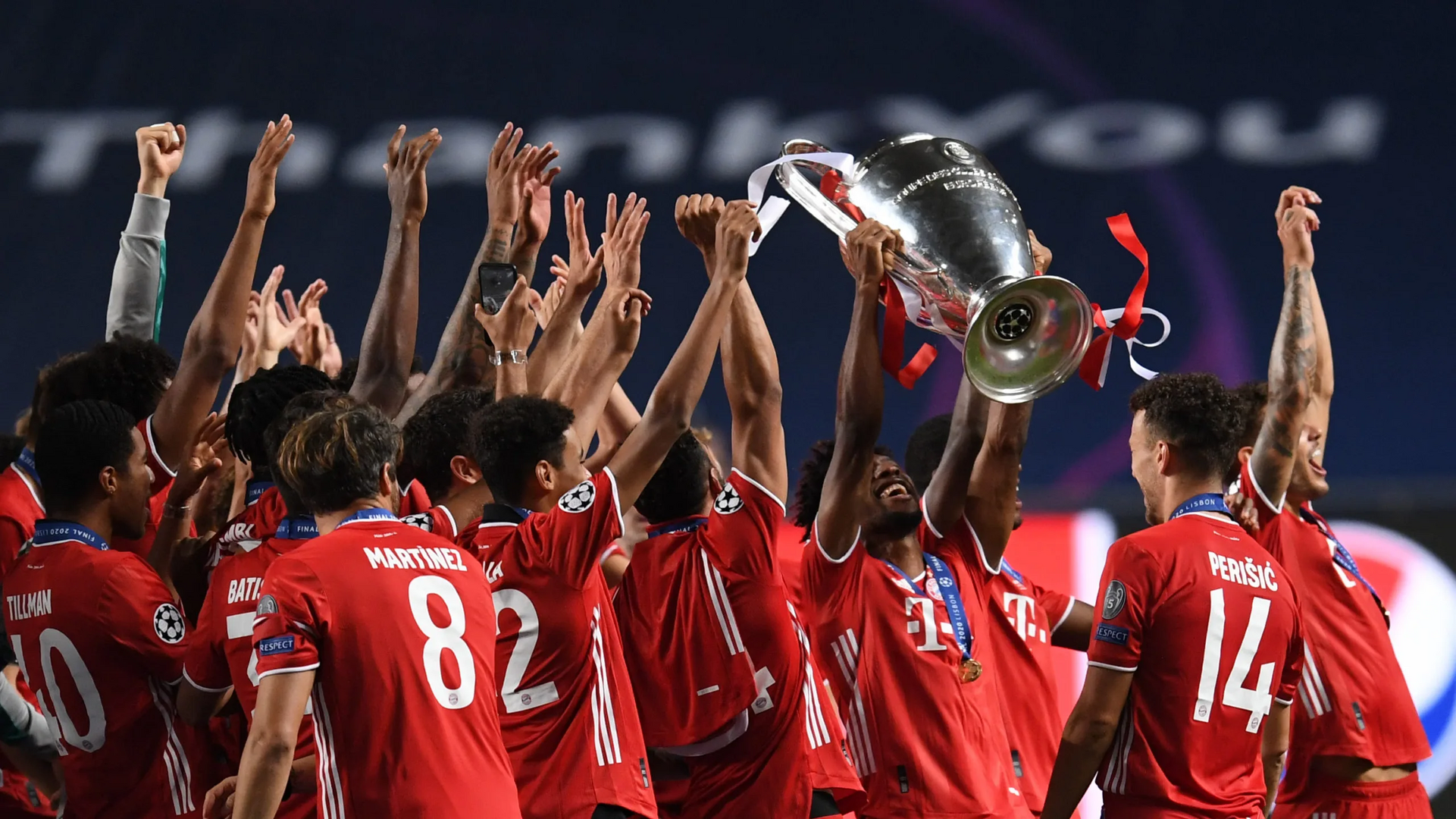 How many trophies have FC Bayern Munich won in their history?