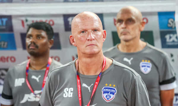 Simon Grayson lambasts Bengaluru FC for allowing CFC too many opportunities