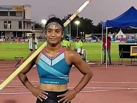 National Games 2022: Rosy Meena breaks NR in women's pole vault