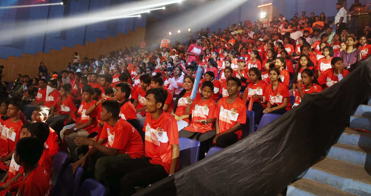 Samparc Orphanage children cheer Gujarat Giants in PKL 9