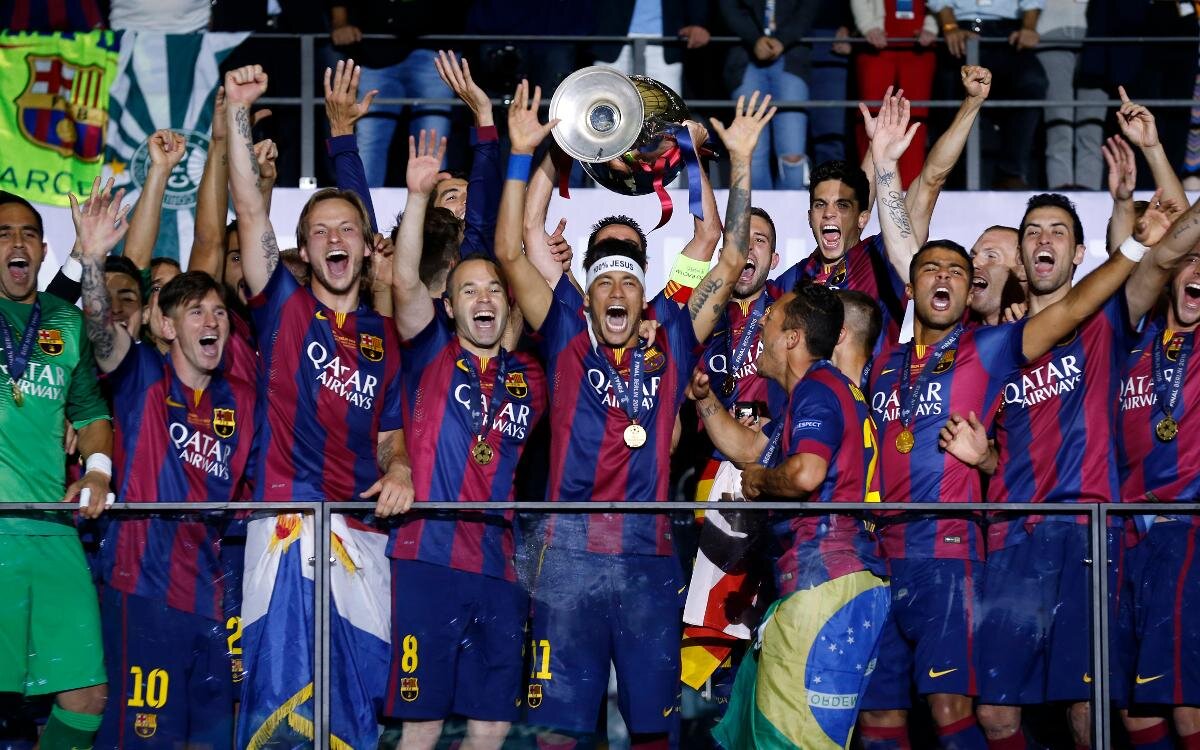 How many trophies have FC Barcelona won in their history?