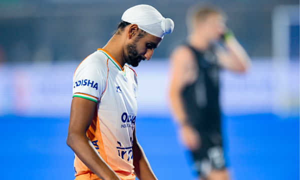 Harmanpreet's poor form, lack of control and more takeaways from India's loss against New Zealand