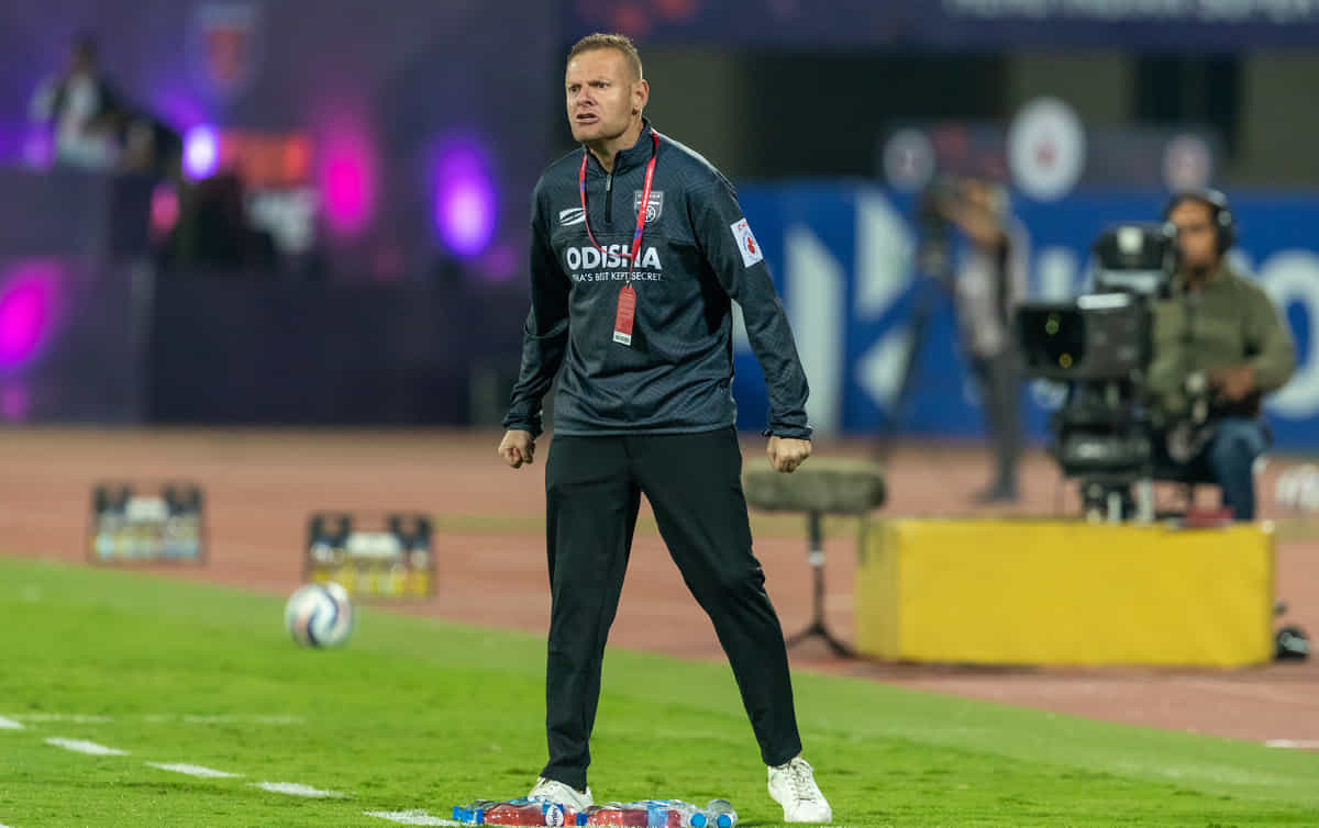 Josep Gombau: We will work very hard to achieve a playoff position