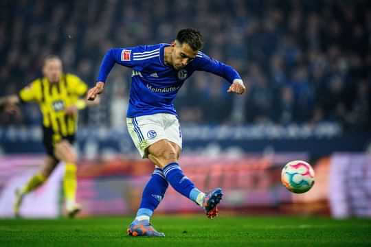 Who is Rodrigo Zalazar and what is his role at FC Schalke 04?