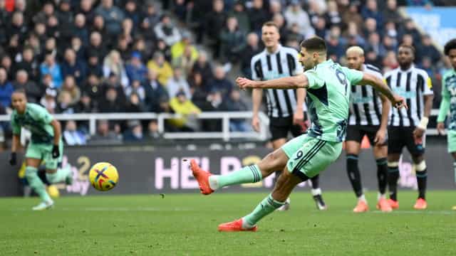 Top five players with most penalties missed in single Premier League season