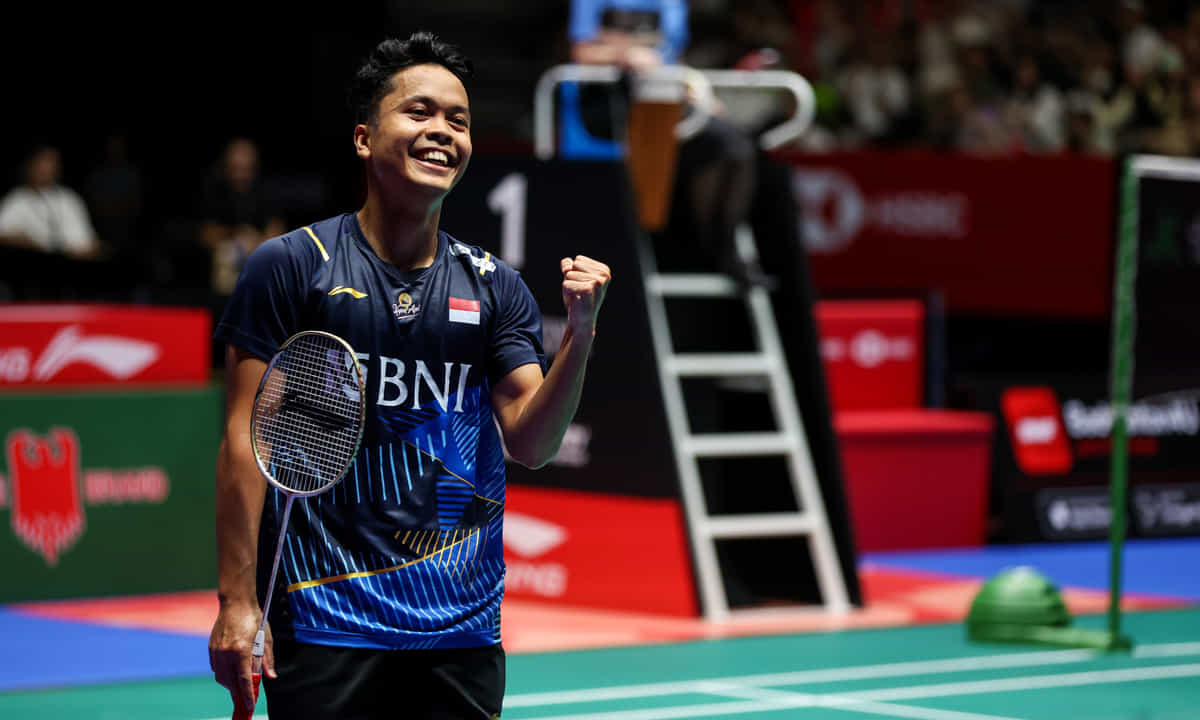 Anthony Sinisuka Ginting becomes first player in 20 years to defend men's singles title at Singapore Open 2023