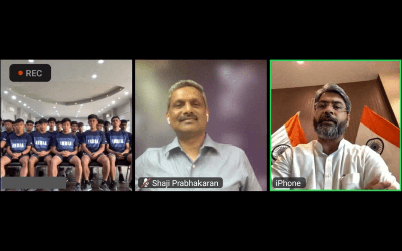 Kalyan Chaubey and Shaji Prabhakaran provide words of advice to India U-17 Men’s National Team