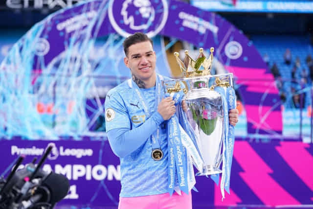 Top five goalkeepers with most Premier League titles