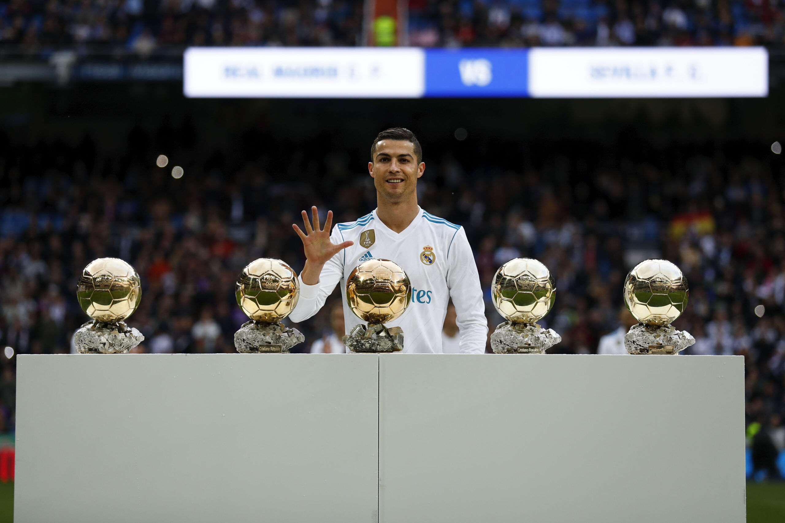 Top eight most attended player presentations in football history