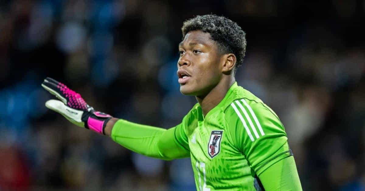 Manchester United close to signing Japaneese goalkeeper Zion Suzuki