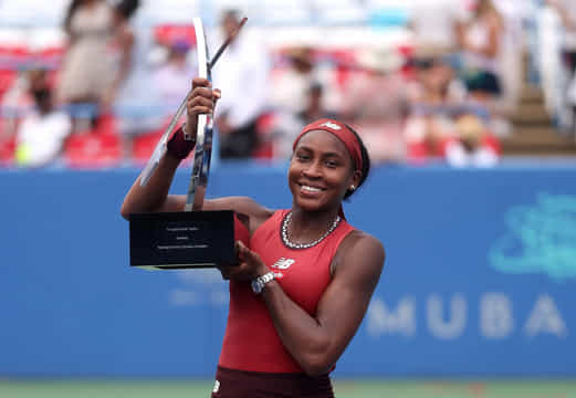 Coco Gauff becomes youngest player to win Cincinnati Open women's singles title in Open Era