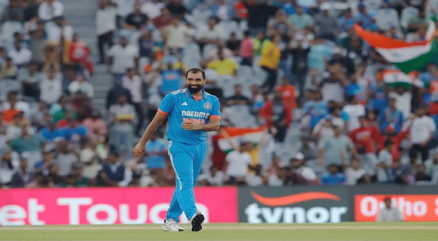 IND vs AUS: Mohammed Shami ने मोहाली में ऑस्ट्रेलियाई बल्लेबाजों को किया ढेर, 16 साल बाद किया ये खास कारनामा