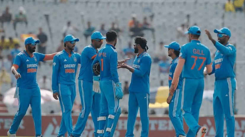 IND vs AUS: मोहाली में ऑस्ट्रेलिया को ढेर कर भारत वनडे में बना नंबर-1, पाकिस्तान को पछाड़ तीनों फॉर्मेट में हासिल की बादशाहत