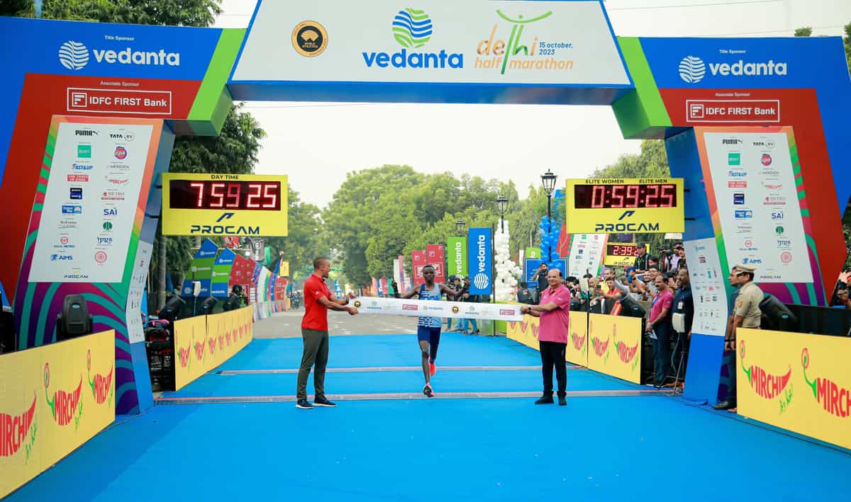 Daniel Ebenyo, Almaz Ayana keep favourites tag intact, capture Vedanta Delhi Half Marathon titles