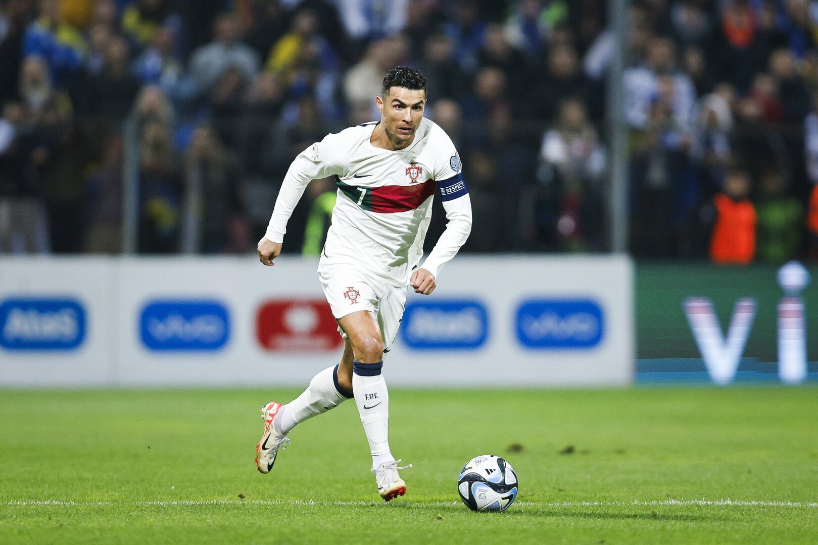 Cristiano Ronaldo ficou de fora da seleção de Portugal para o jogo com a Suécia: reportagem