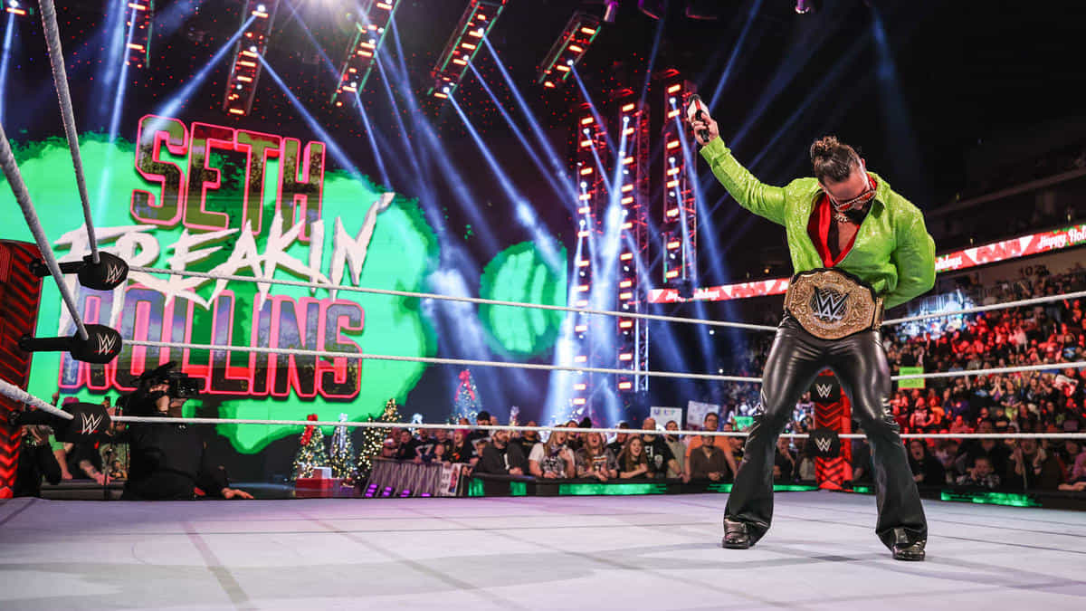 Seth Rollins believes there is no crossover between WWE & UFC