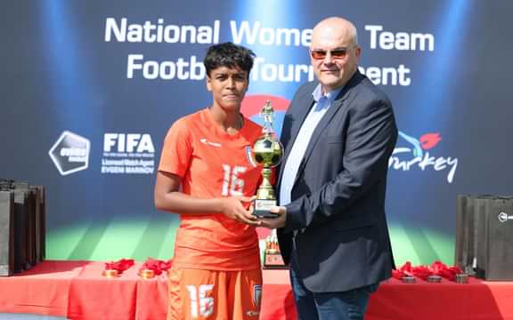 Manisha Kalyan adjudged 'Best Midfielder' of Turkish Women's Cup 2024