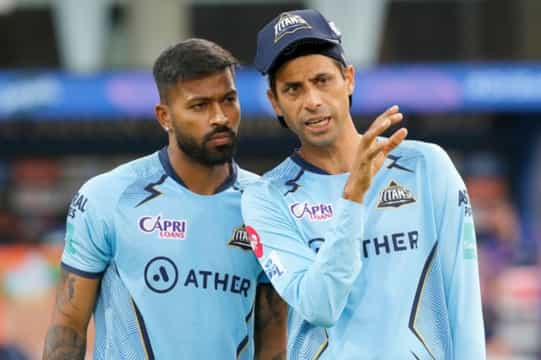 Hardik Pandya, Ashish Nehra