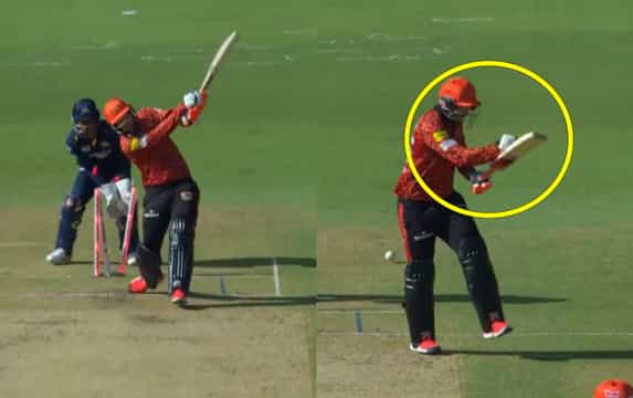 [Watch] Heinrich Klaasen punches bat in anger after Rashid Khan clean bowls him for 24