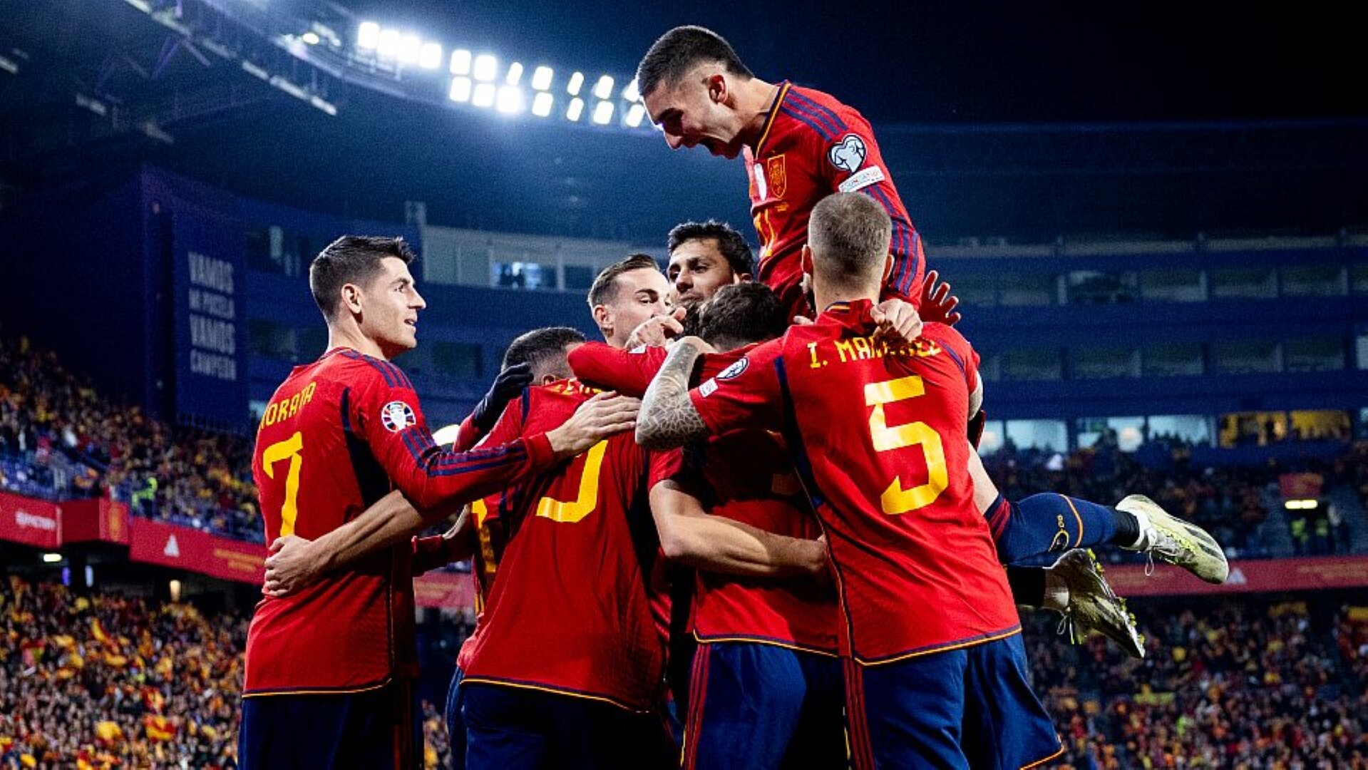 España anuncia su plantilla para los partidos amistosos internacionales de marzo;  Pau Kuparsi recibe una convocatoria nacional de alto nivel