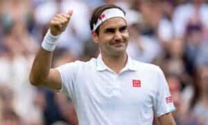 (Watch) Roger Federer plays tennis with his younger version