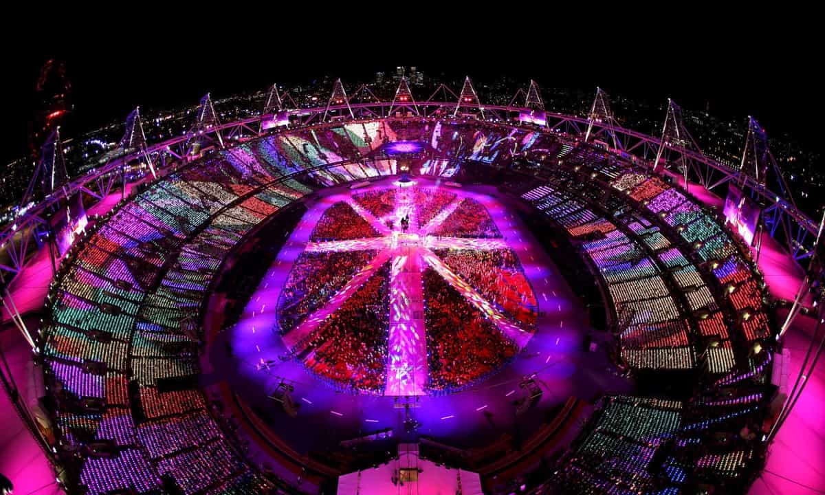 Who is the oldest USA athlete to medal at Summer Olympics