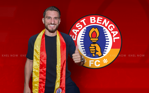[WATCH] Dimitrios Diamantakos gets royal reception by East Bengal fans at airport