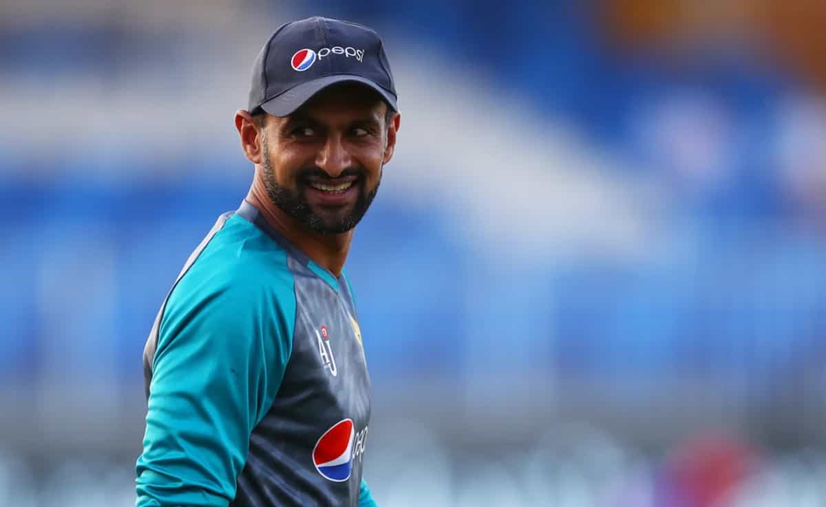 "No interest in playing for Pakistan" Shoaib Malik unofficially retires from international cricket