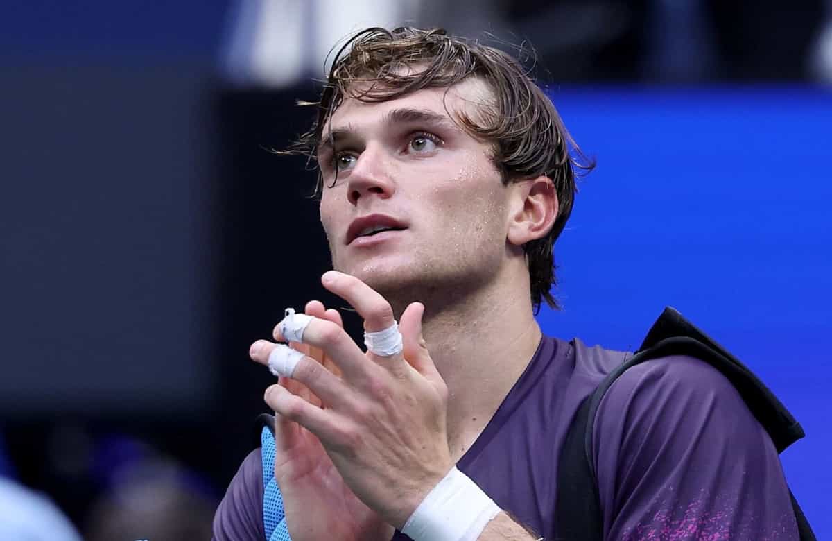 What happened to Jack Draper at US Open 2024 semi-final against Jannik Sinner?