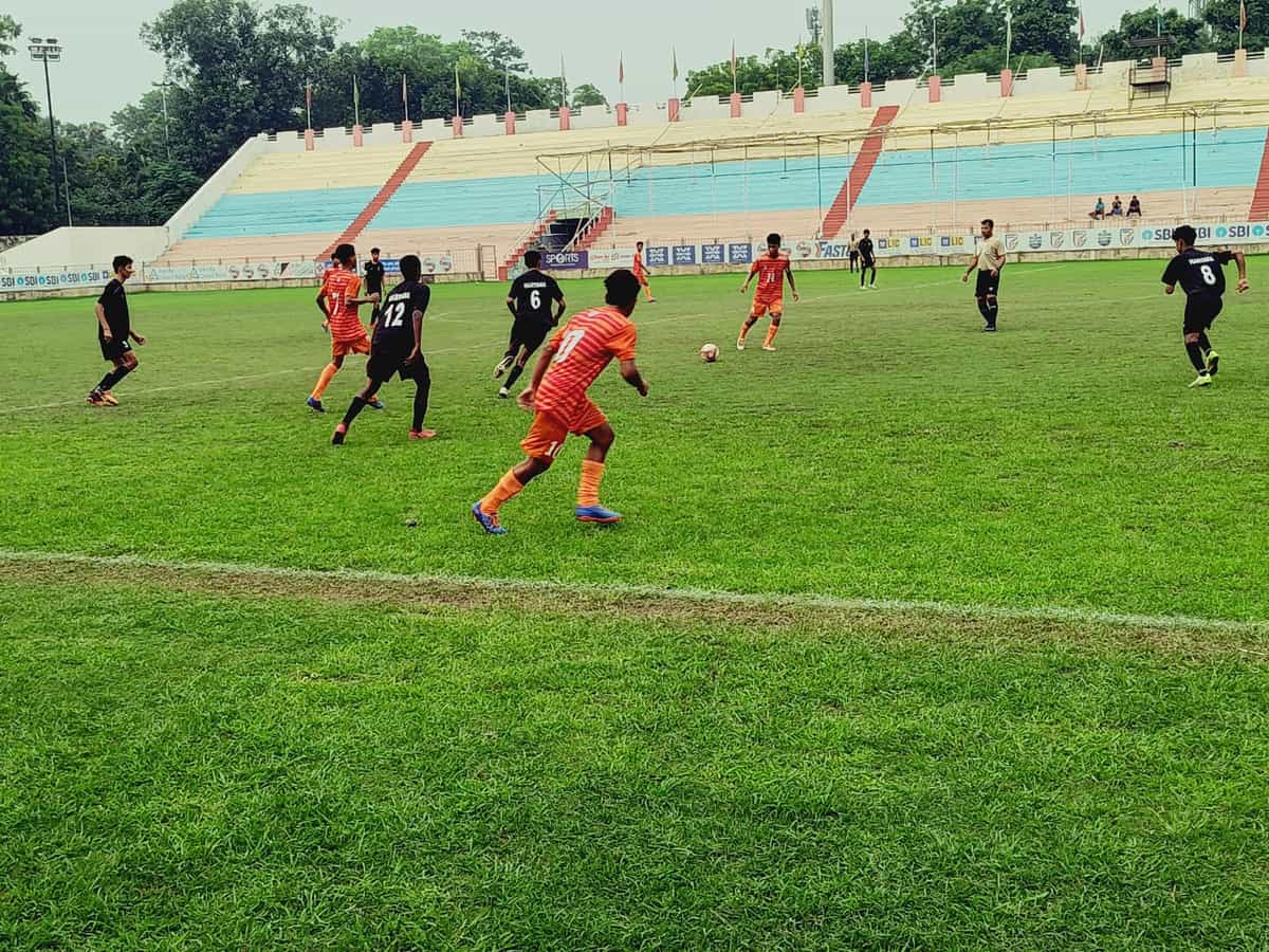 Subroto Cup 2024 Junior Boys (U17): Lord Krishna SSS qualify for quarters
