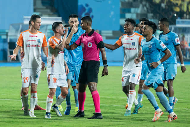 ISL 2024-25: Mumbai City FC thrash 10-man Kerala Blasters