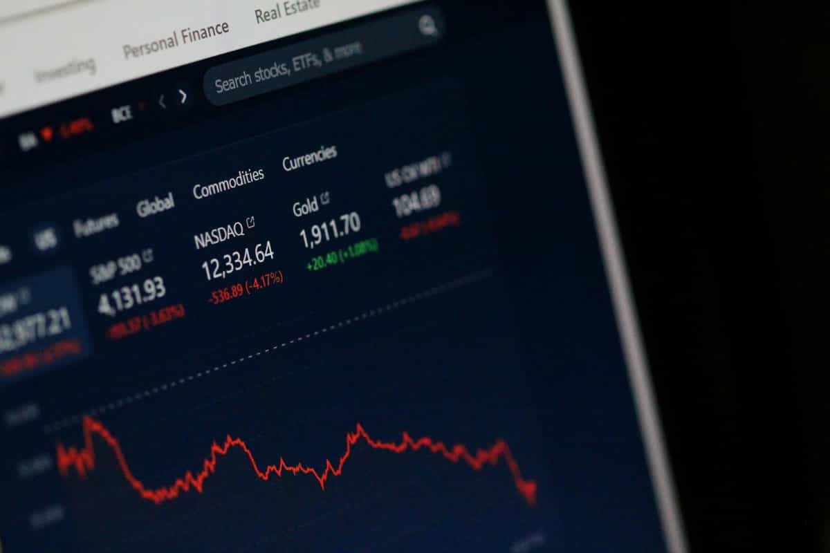 Best stock market simulators for Indian traders in 2024
