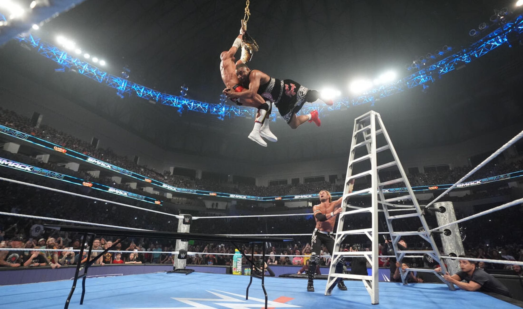 WWE SmackDown TLC Match (1) ladder match