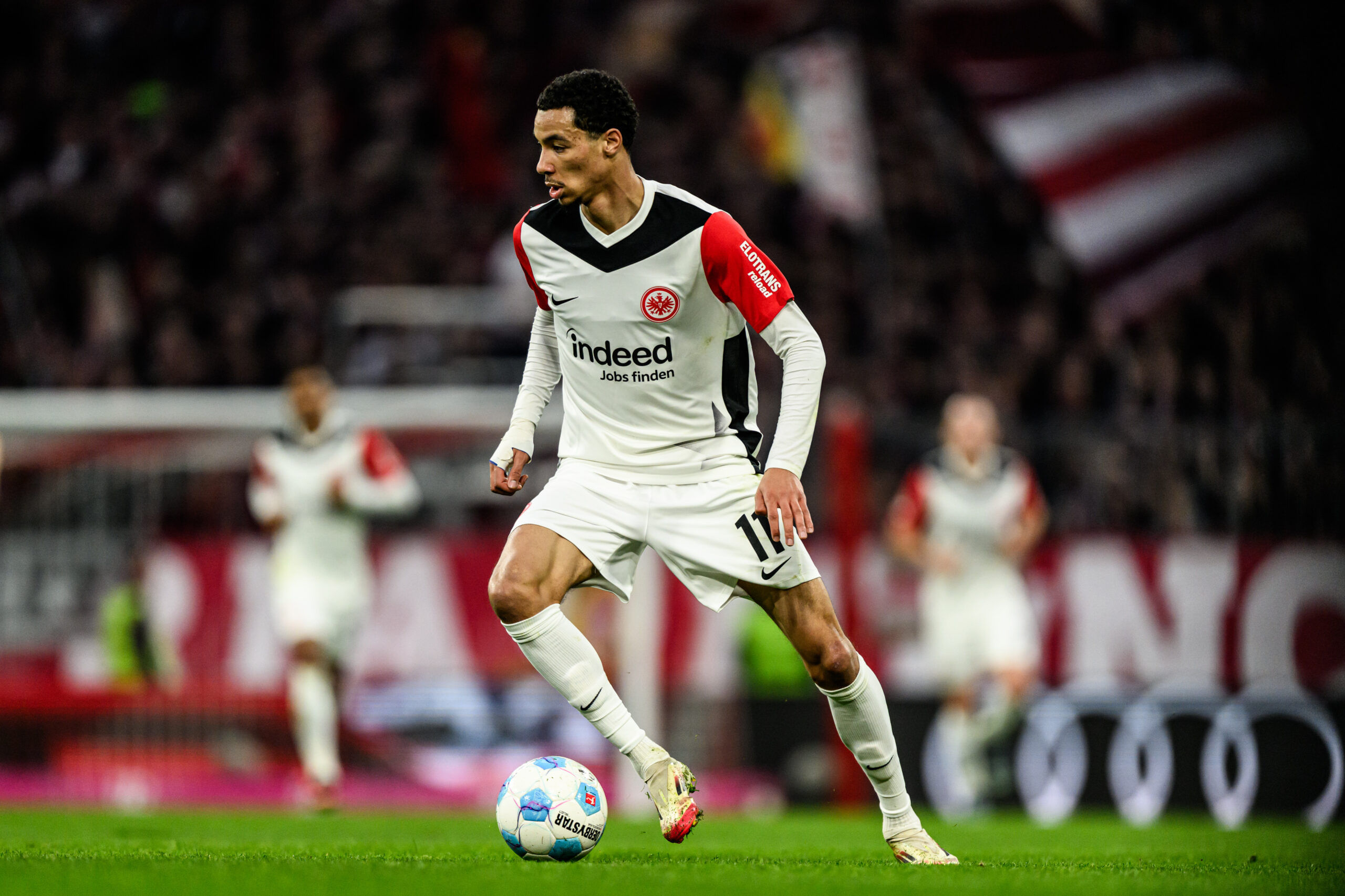 Which club did Bundesliga star Hugo Ekitike support growing up?