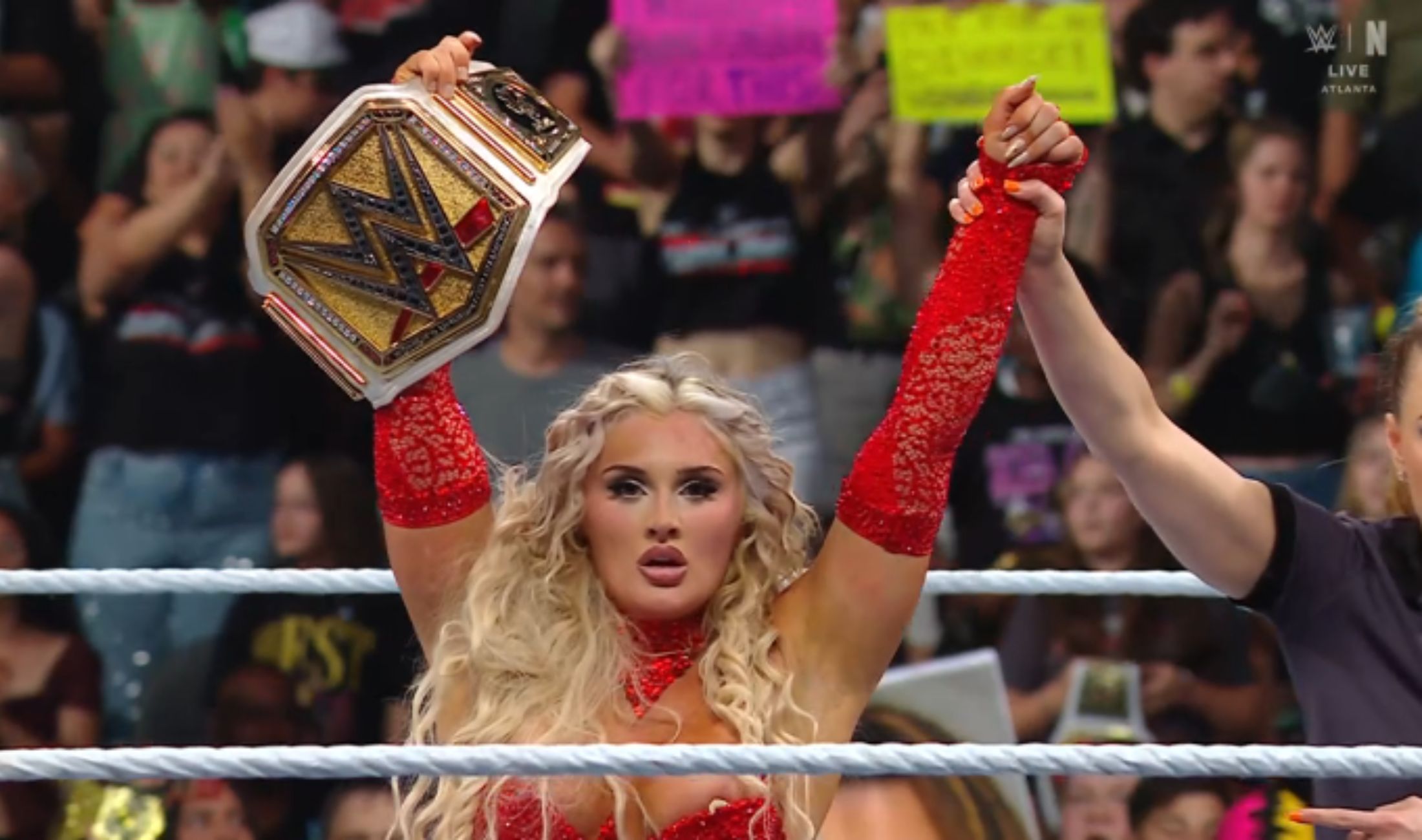 Tiffany Stratton retains WWE Women's Championship Evolution