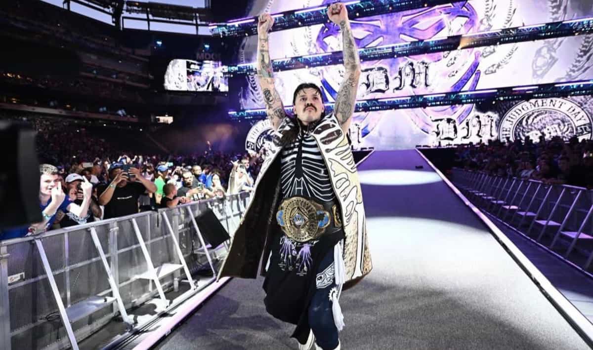 Dominik Mysterio WWE (1) AAA Triplemania Raw WrestleMania