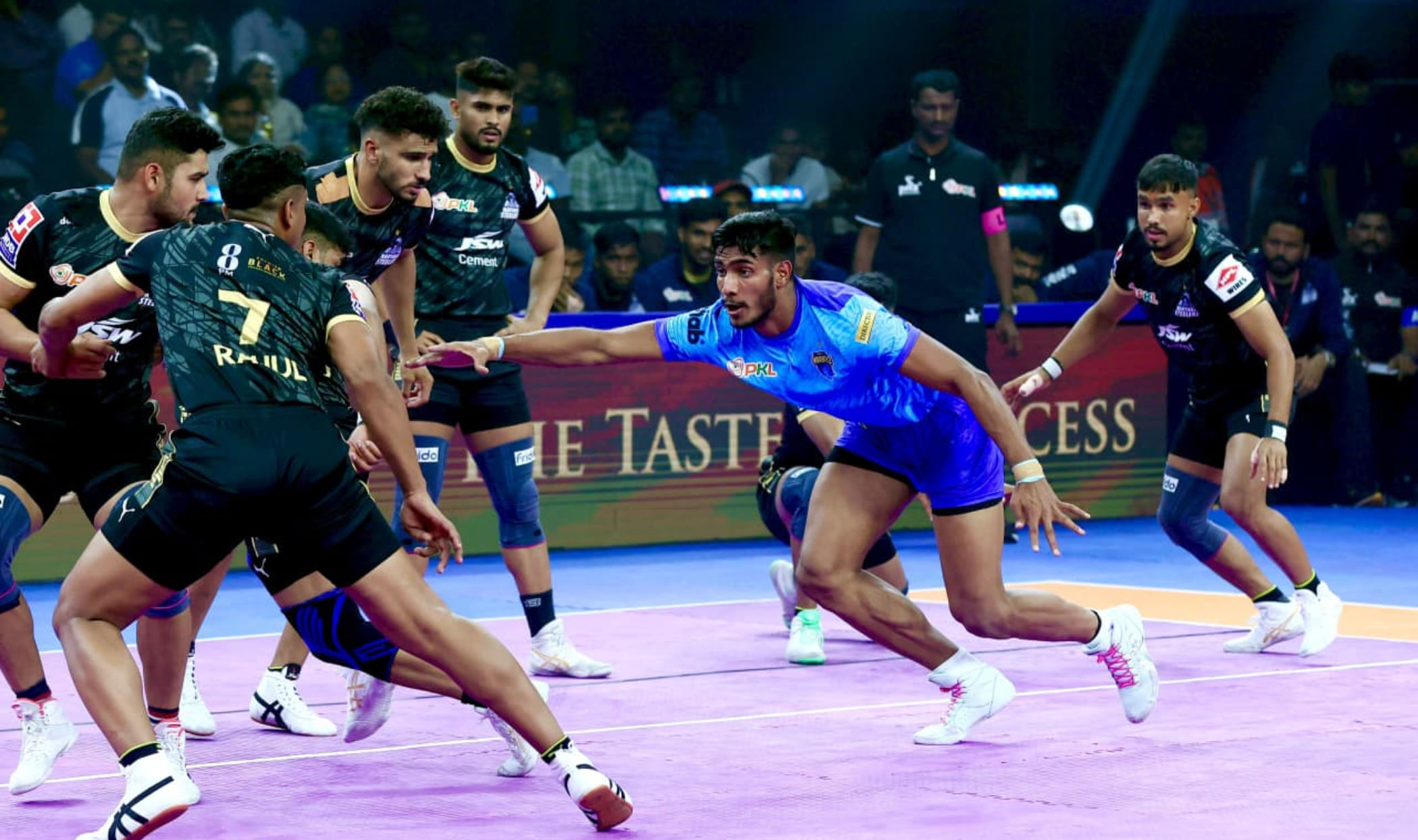 Watch: Devank Dalal teases coach Manpreet Singh after Bengal Warriorz's win over Haryana Steelers in PKL 12