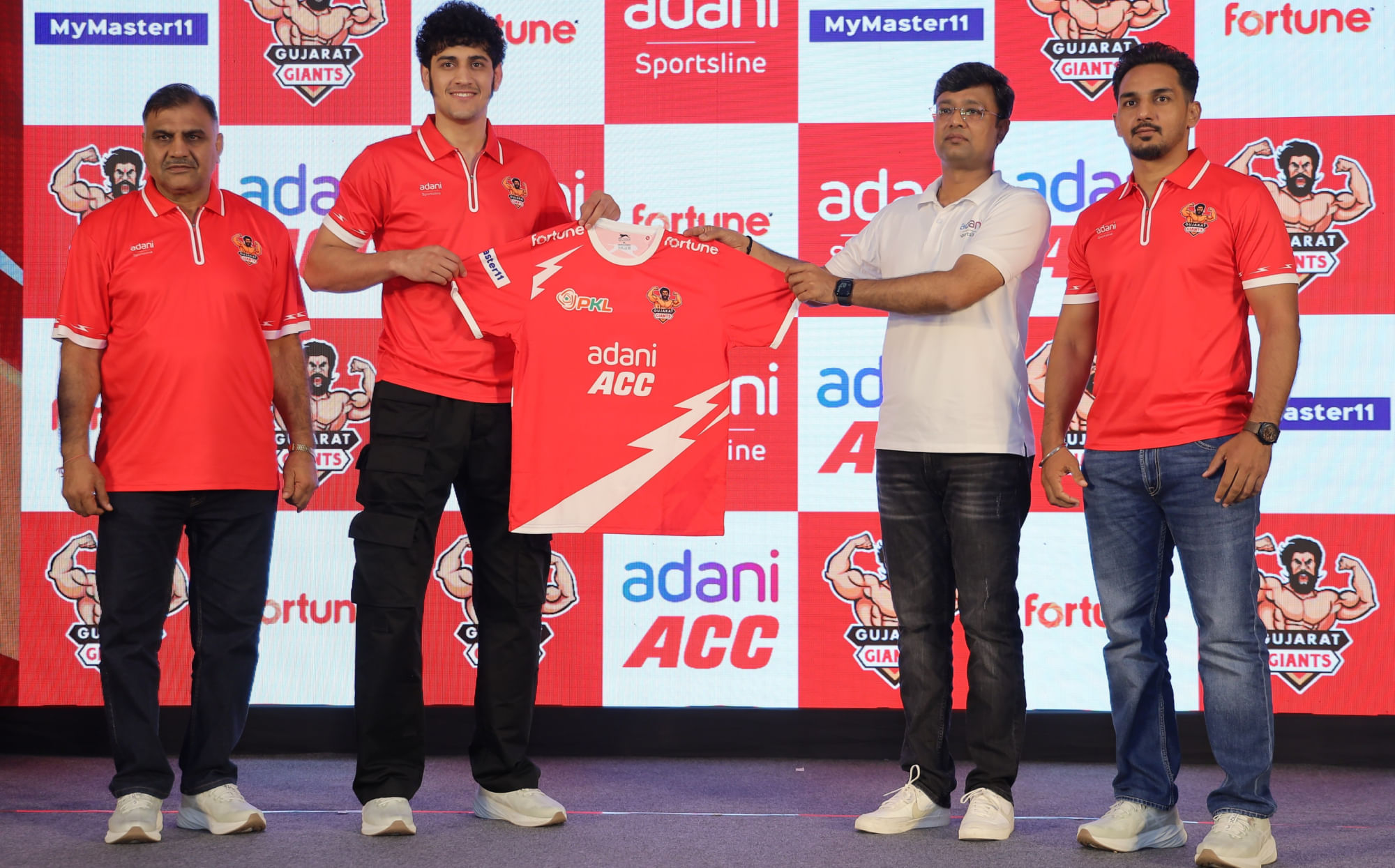 PKL 12: Gujarat Giants appoint Mohammadreza Shadloui as captain; unveil new jersey